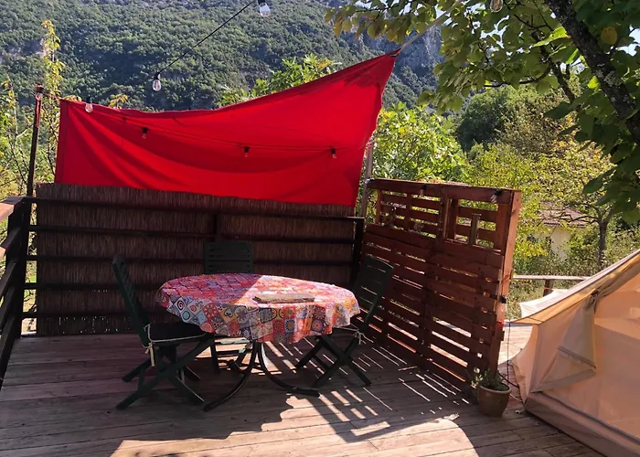 Tente Tipi Nature, Calme, Cascade Et Baignade A 10 Minutes A Pieds