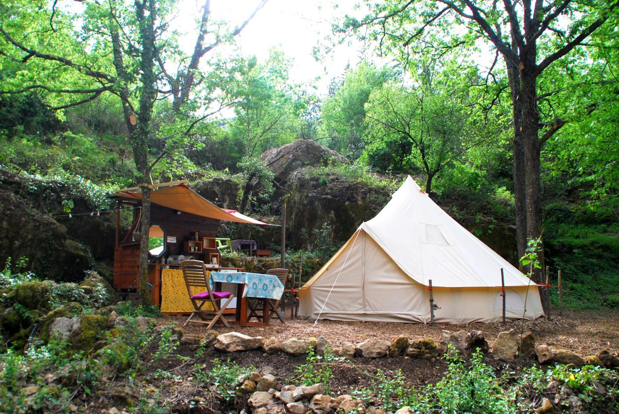 Tente Tipi Nature, Calme, Cascade Et Baignade A 10 Minutes A Pieds Tente de luxe Saint-Laurent-le-Minier