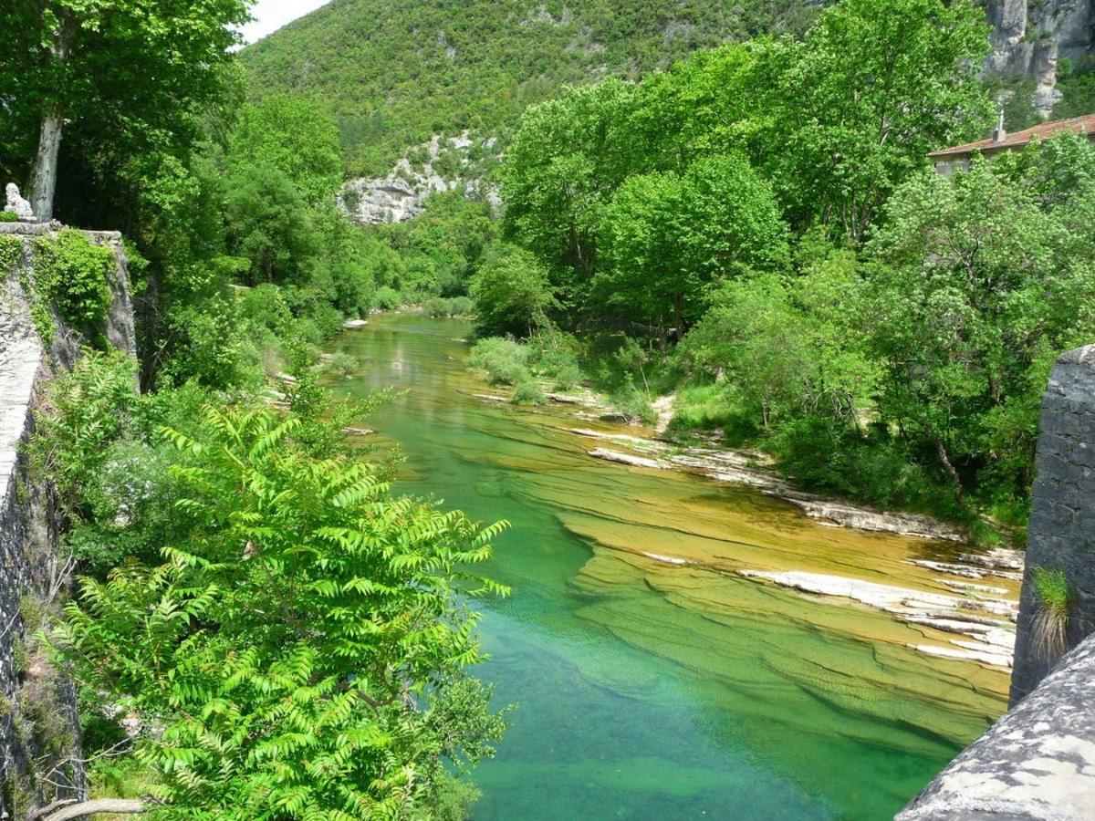 Tente Tipi Nature, Calme, Cascade Et Baignade A 10 Minutes A Pieds