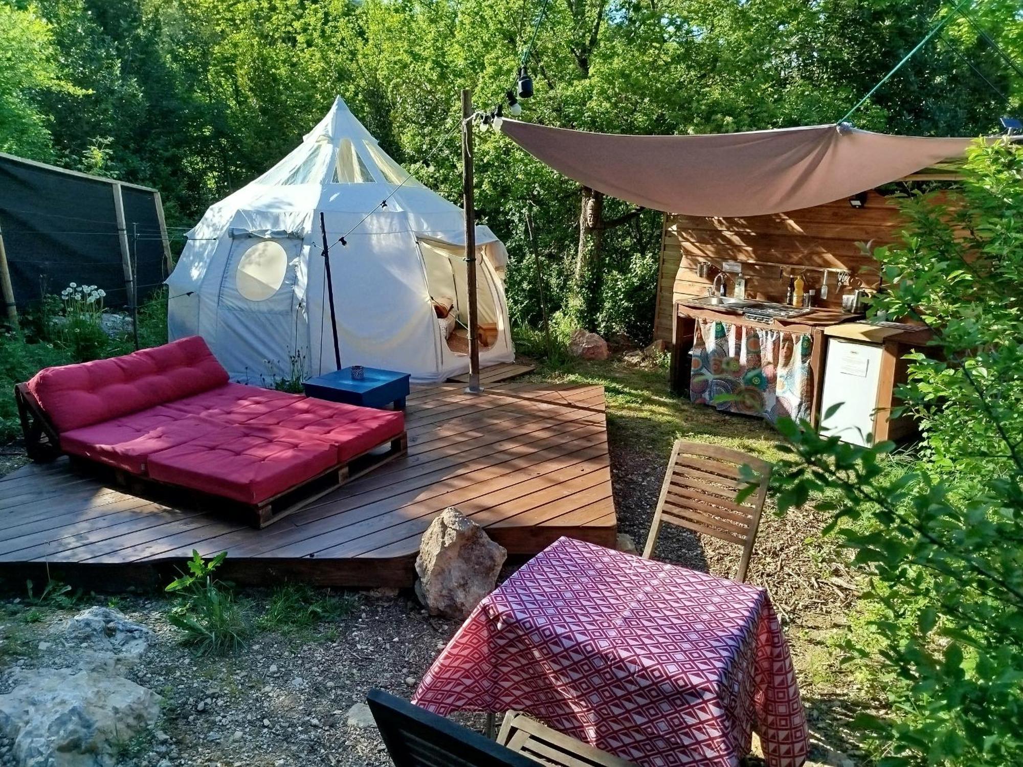 Tente Tipi Nature, Calme, Cascade Et Baignade A 10 Minutes A Pieds