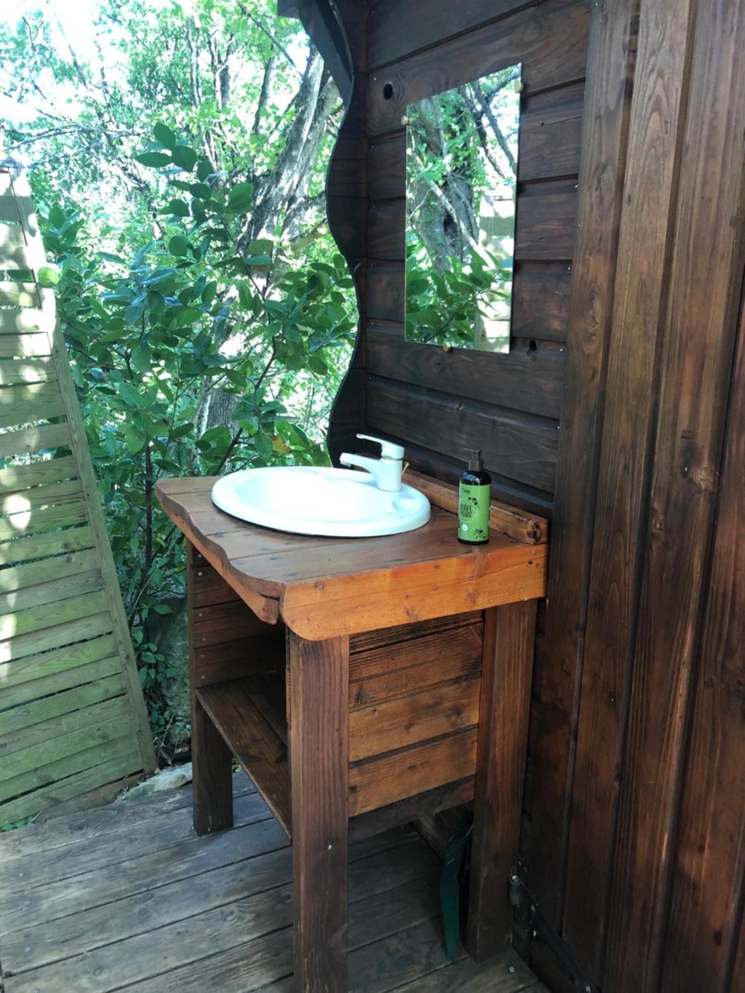 Tente Tipi Nature, Calme, Cascade Et Baignade A 10 Minutes A Pieds Luxuszelt